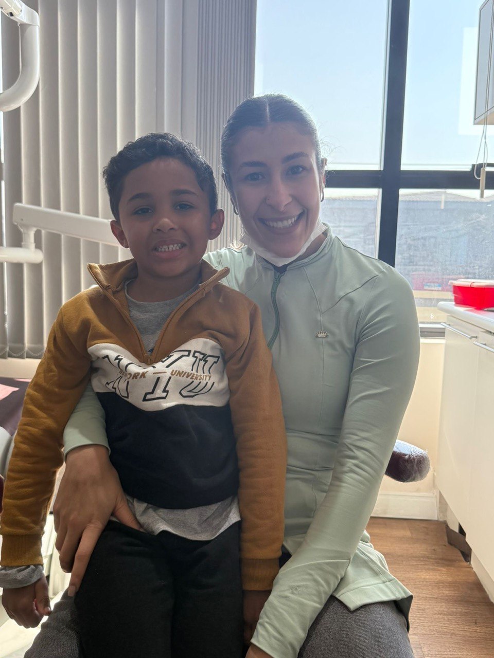 Dra Thai e paciente criança